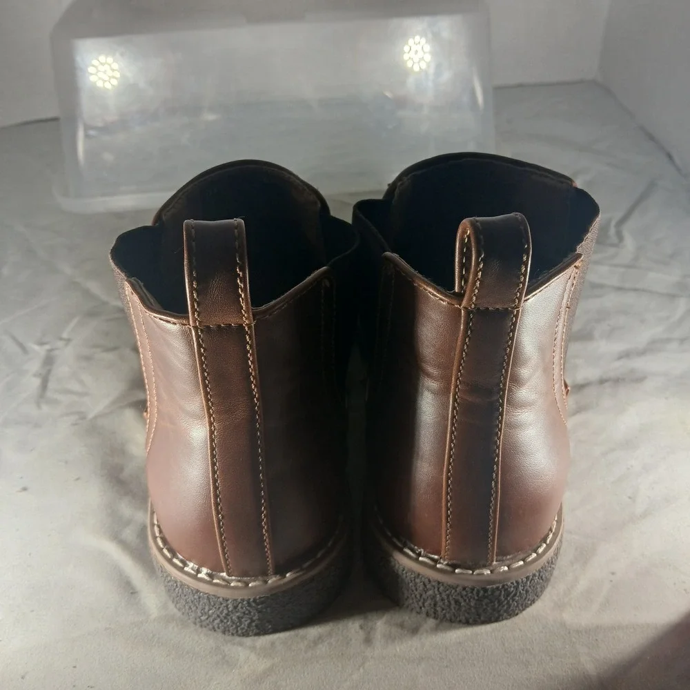 Deer Stags Zane Mens Brown Simulated Leather Chelsea Boots‎ Memory Foam Size 5M